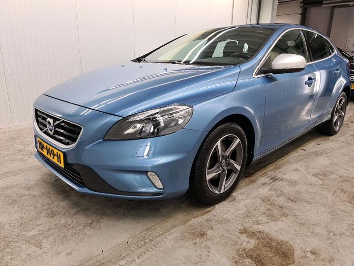 VOLVO V40 2015 yv1mv7431g2295491