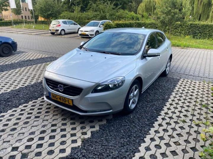 VOLVO V40 2015 yv1mv7431g2295904