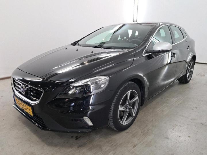 VOLVO V40 2015 yv1mv7431g2295940