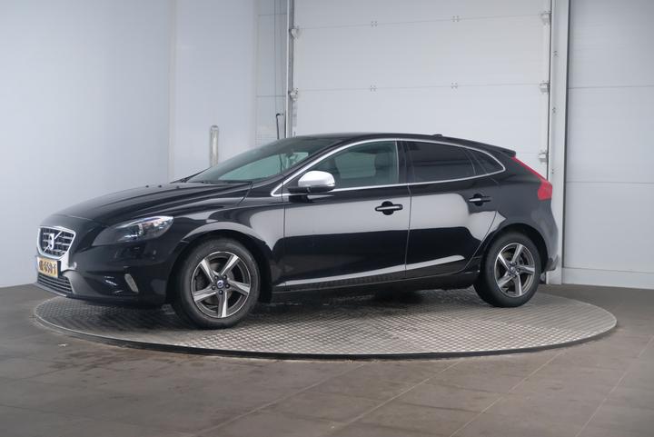 VOLVO V40 2015 yv1mv7431g2296118