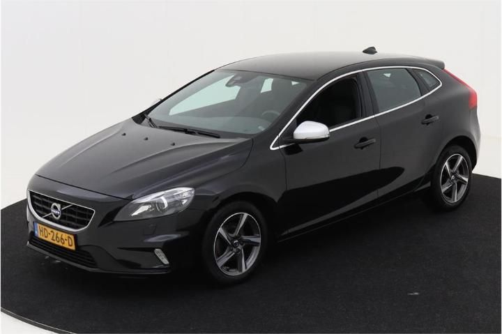 VOLVO V40 2015 yv1mv7431g2296409