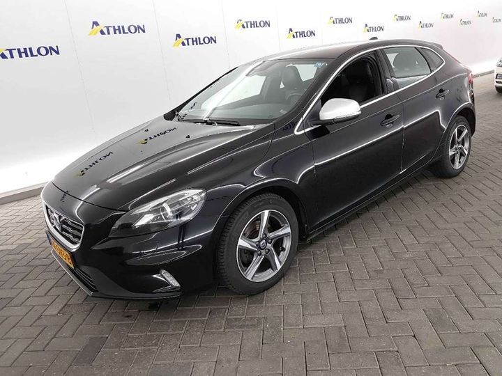 VOLVO V40 2015 yv1mv7431g2296600