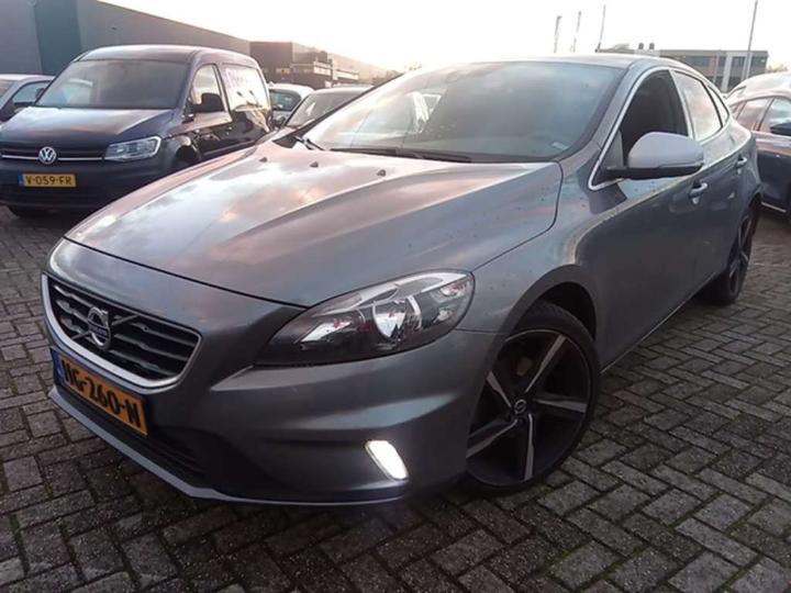 VOLVO V40 2015 yv1mv7431g2297106