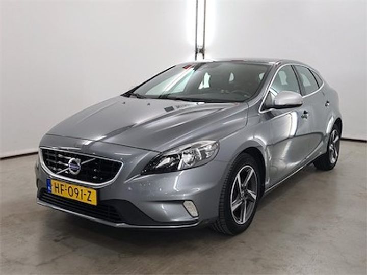 VOLVO V40 2015 yv1mv7431g2297355