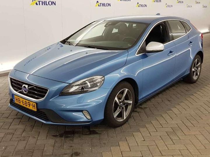 VOLVO V40 2015 yv1mv7431g2298286