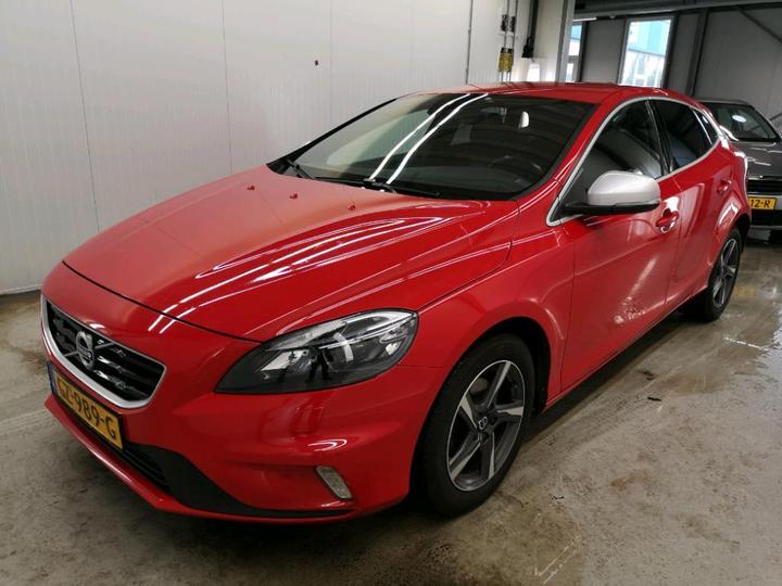 VOLVO V40 2015 yv1mv7431g2298383