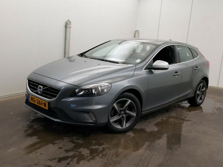 VOLVO V40 2015 yv1mv7431g2298476