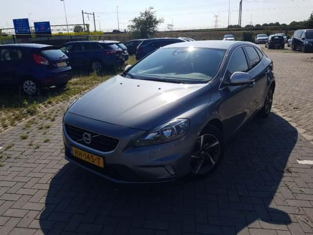 VOLVO V40 2015 yv1mv7431g2299025