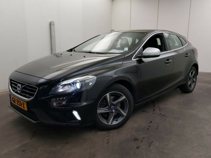 VOLVO V40 2015 yv1mv7431g2299344