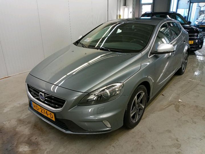 VOLVO V40 2015 yv1mv7431g2299441