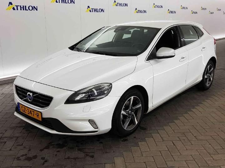 VOLVO V40 2015 yv1mv7431g2299689