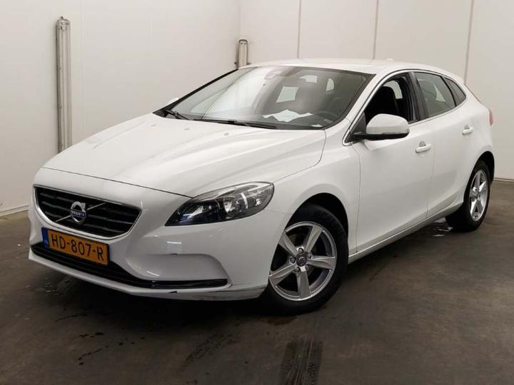 VOLVO V40 2015 yv1mv7431g2300173