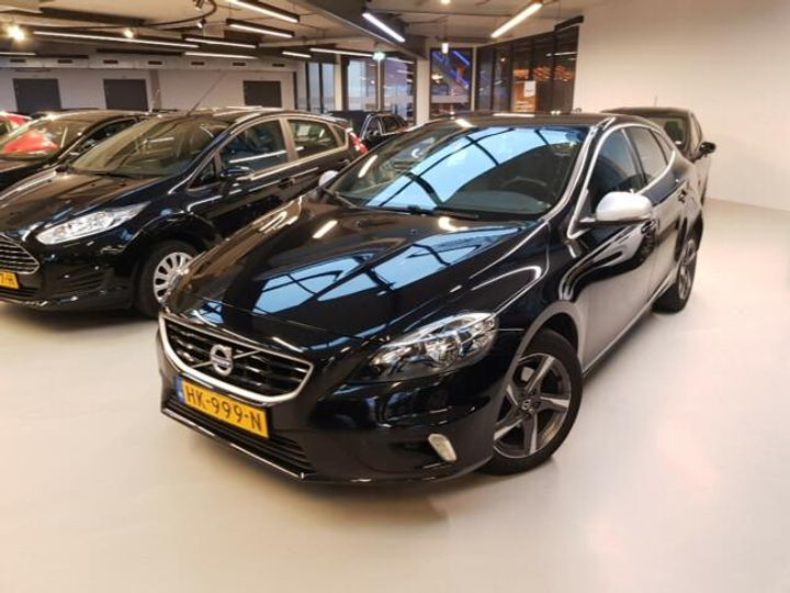 VOLVO V40 2015 yv1mv7431g2300840