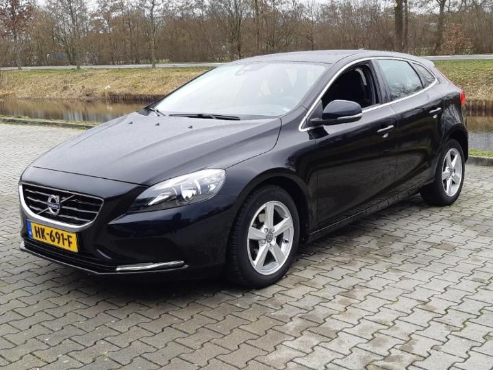 VOLVO V40 2015 yv1mv7431g2301004