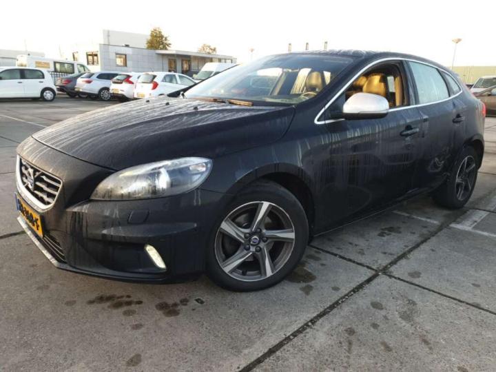 VOLVO V40 2015 yv1mv7431g2301038