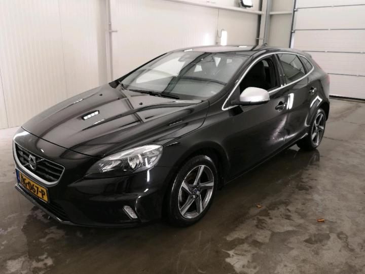 VOLVO V40 2015 yv1mv7431g2301765