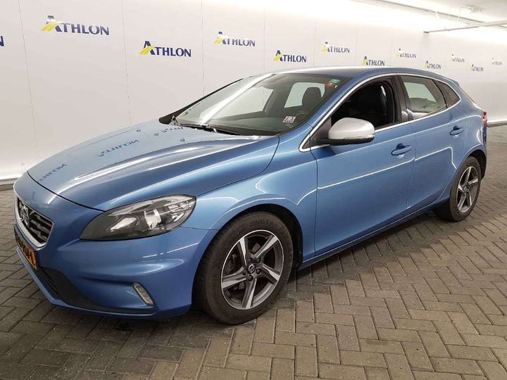 VOLVO V40 2015 yv1mv7431g2302239