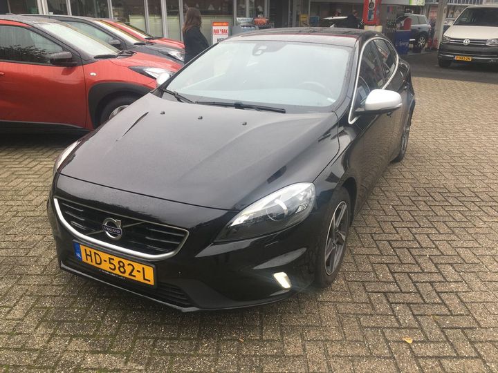 VOLVO V40 2015 yv1mv7431g2302316