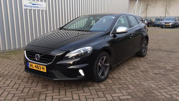 VOLVO V40 2015 yv1mv7431g2302373