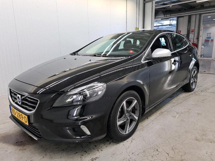 VOLVO V40 2015 yv1mv7431g2302427