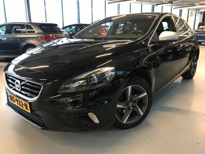 VOLVO V40 2015 yv1mv7431g2302702