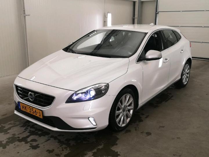 VOLVO V40 2015 yv1mv7431g2303733