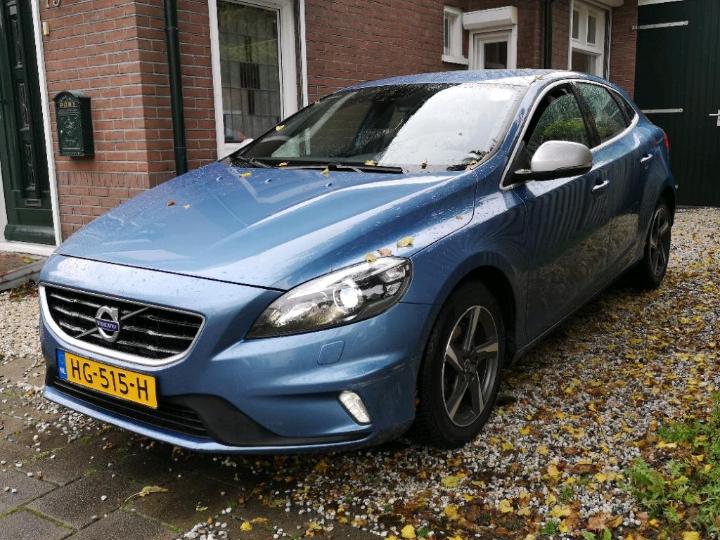 VOLVO V40 2015 yv1mv7431g2303800