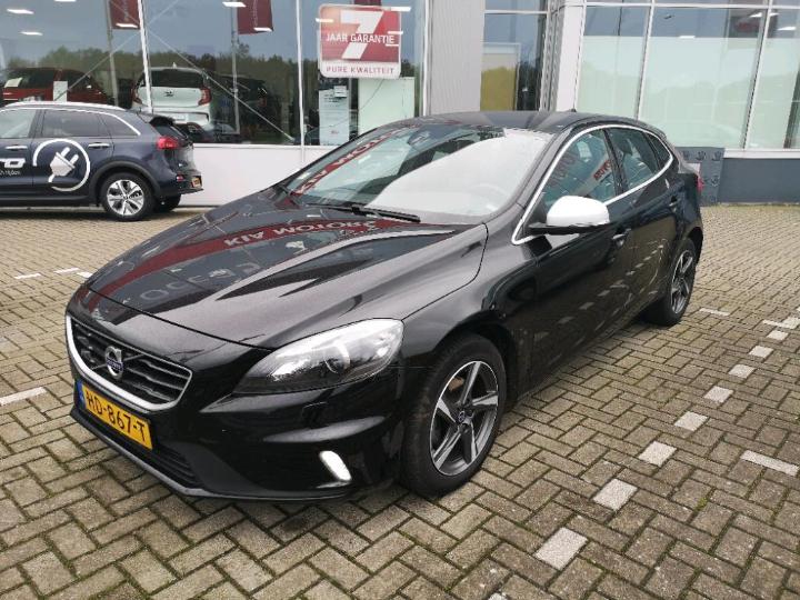 VOLVO V40 2015 yv1mv7431g2303886