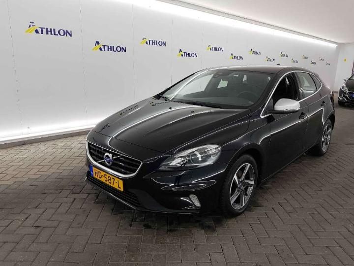 VOLVO V40 2015 yv1mv7431g2303933