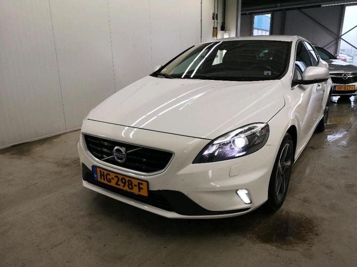 VOLVO V40 2015 yv1mv7431g2304183