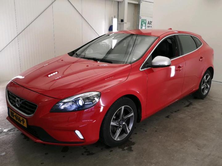 VOLVO V40 2015 yv1mv7431g2304193