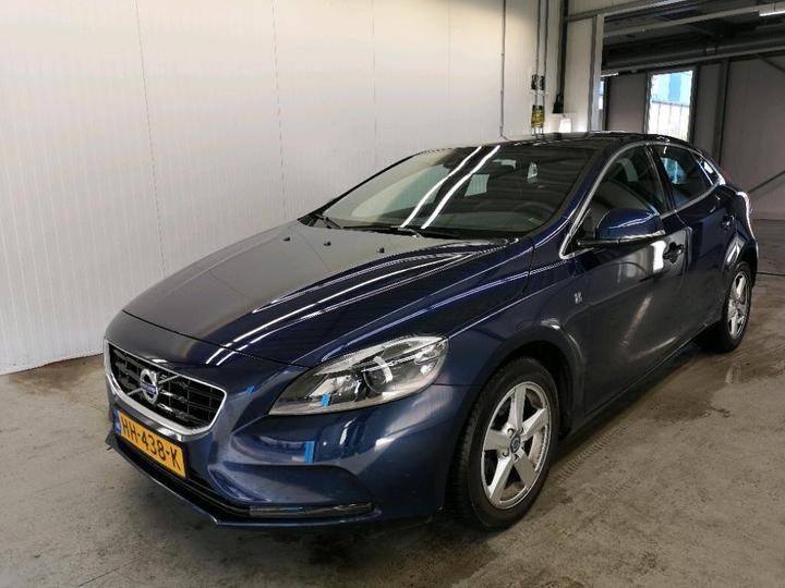 VOLVO V40 2015 yv1mv7431g2304408