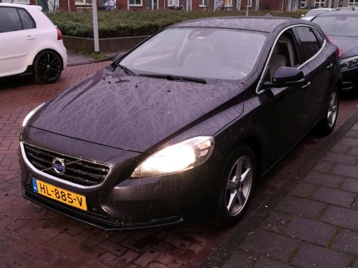 VOLVO V40 2015 yv1mv7431g2304765