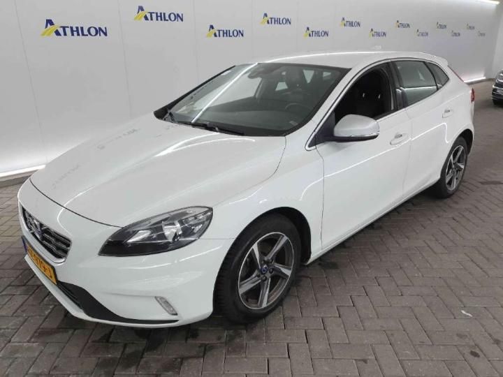 VOLVO V40 2015 yv1mv7431g2304951