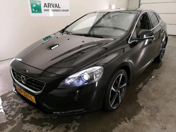 VOLVO V40 2015 yv1mv7431g2305026