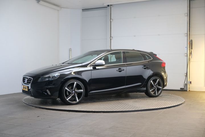 VOLVO V40 2015 yv1mv7431g2305100