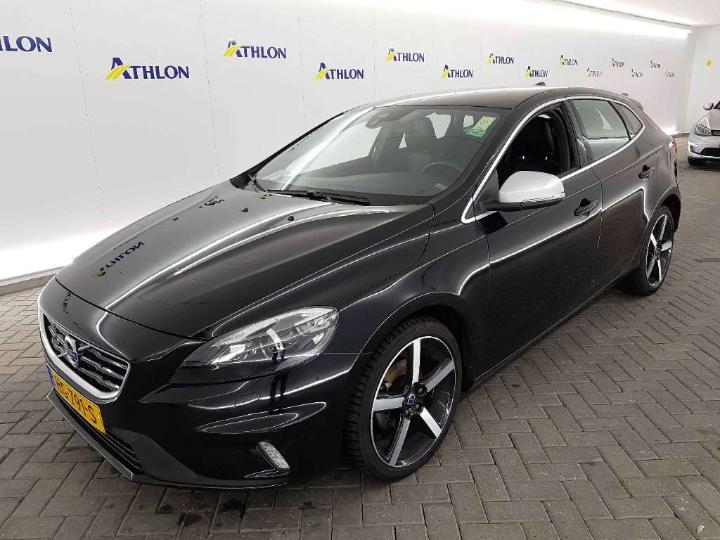 VOLVO V40 2015 yv1mv7431g2305142