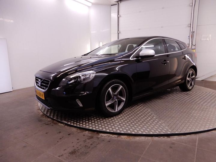 VOLVO V40 2015 yv1mv7431g2305276