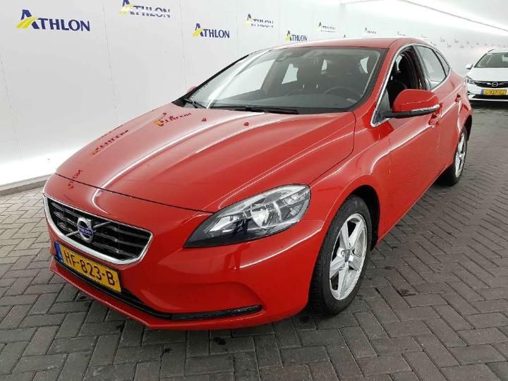 VOLVO V40 2015 yv1mv7431g2305345