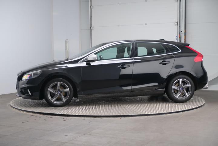 VOLVO V40 2015 yv1mv7431g2305404