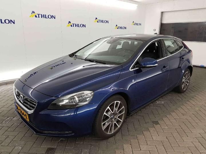 VOLVO V40 2015 yv1mv7431g2305470