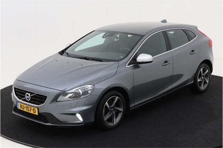 VOLVO V40 2015 yv1mv7431g2305491