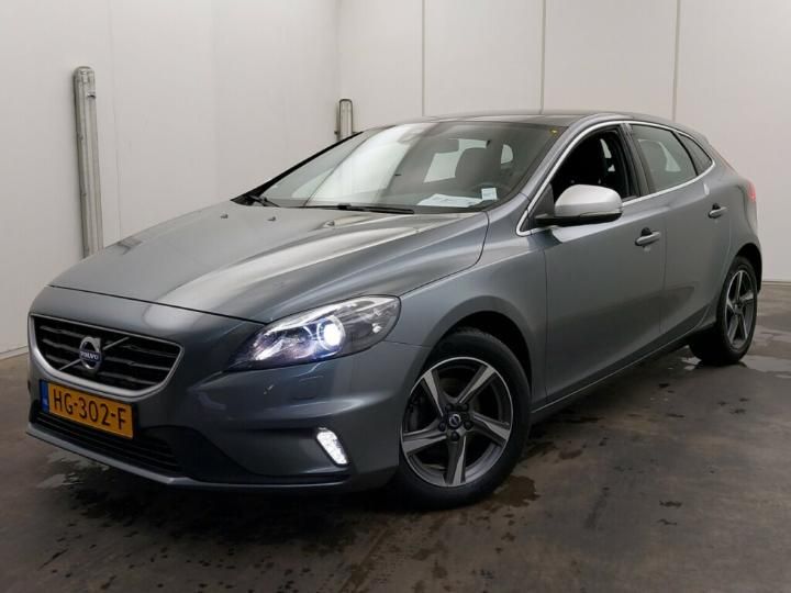 VOLVO V40 2015 yv1mv7431g2305535