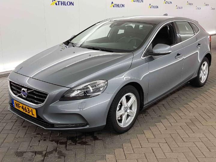 VOLVO V40 2015 yv1mv7431g2305536