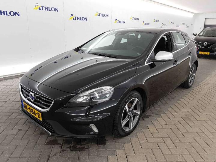 VOLVO V40 2015 yv1mv7431g2305705