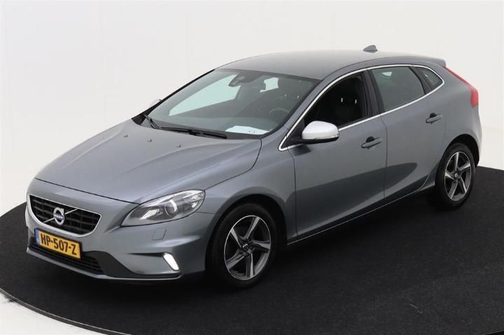 VOLVO V40 2015 yv1mv7431g2305737