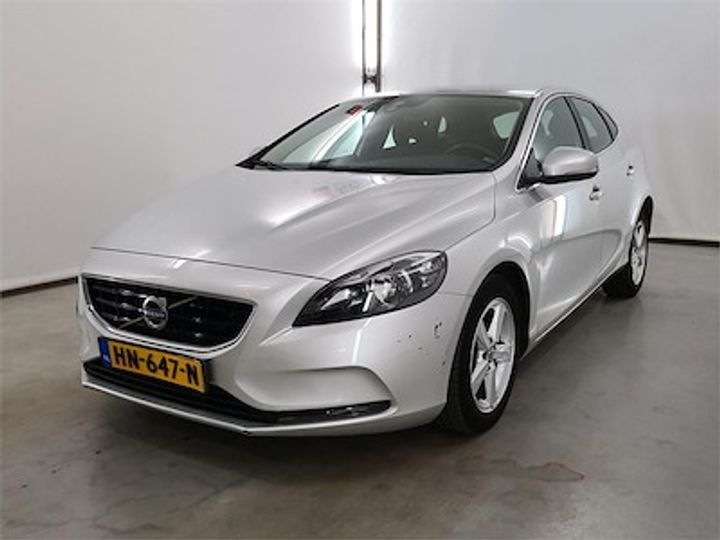 VOLVO V40 2015 yv1mv7431g2305751