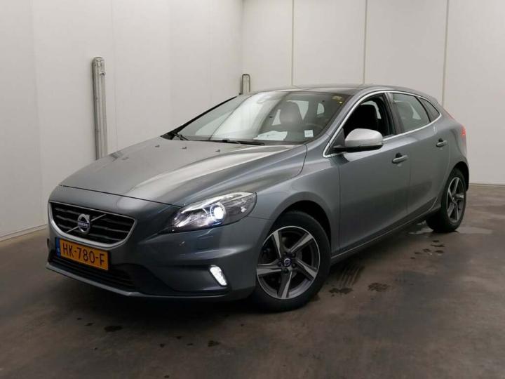 VOLVO V40 2015 yv1mv7431g2305820