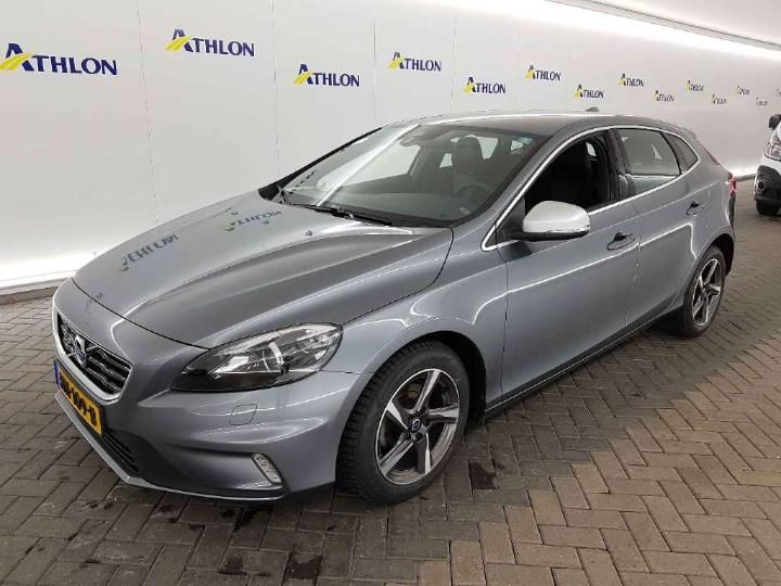 VOLVO V40 2015 yv1mv7431g2306042