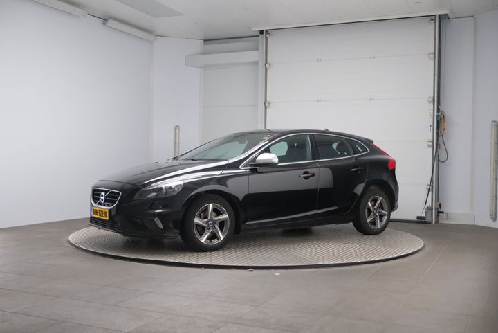 VOLVO V40 2015 yv1mv7431g2306050